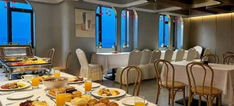 寓约电竞酒店(南昌秋水广场翠苑路地铁站店)图片