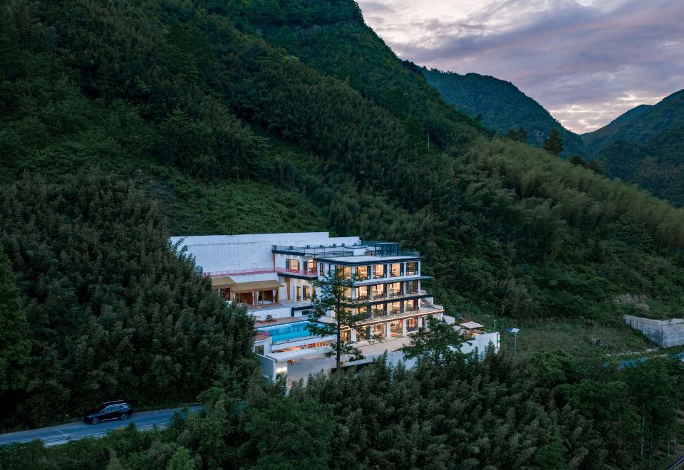 Verena漫叙·270°山巅云海秘境（云上草原店）外景图