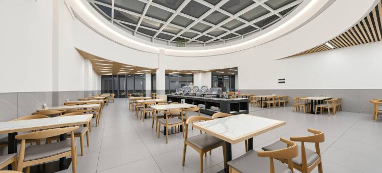 吉润假日酒店(惠东巽寮湾伴山伴海店)图片