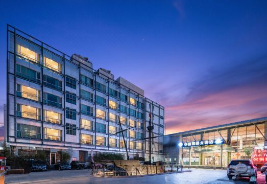 中航翔通游艇会酒店（青岛奥帆中心五四广场店）外景图