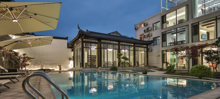 云上草原·安吉龙红庄园民宿图片