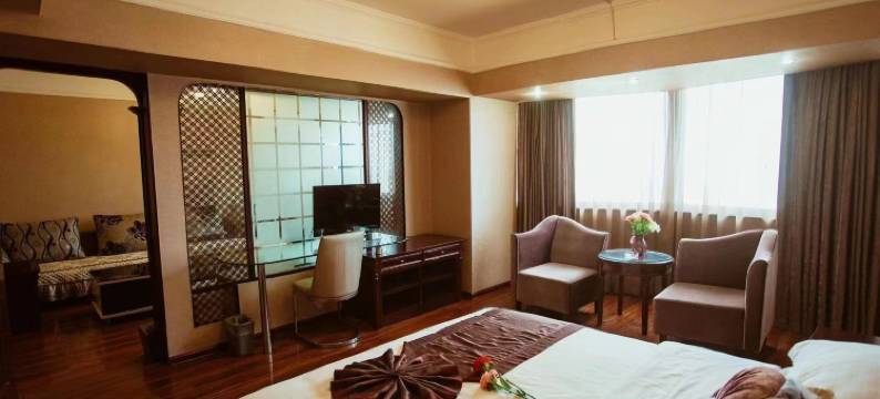 洛阳新旋宫旅游酒店(万达广场周王城广场地铁站店)图片