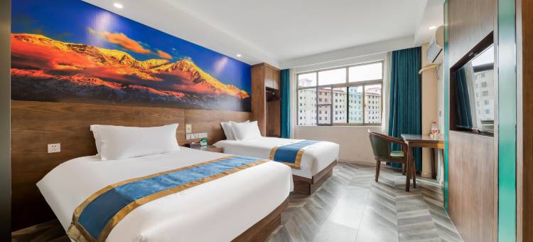 嘉悦酒店(比日神山生态景区店)图片