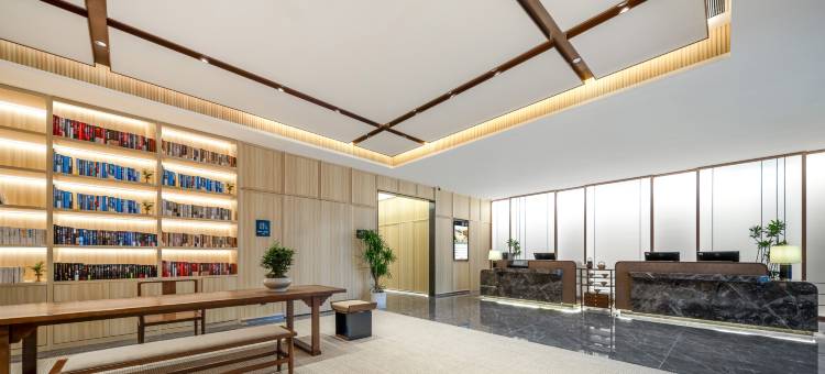 舟山普陀半升洞码头亚朵酒店图片