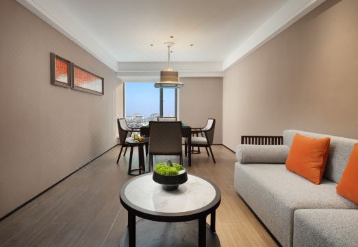 Four Seasons Hotel Nanchong Hotel Overview