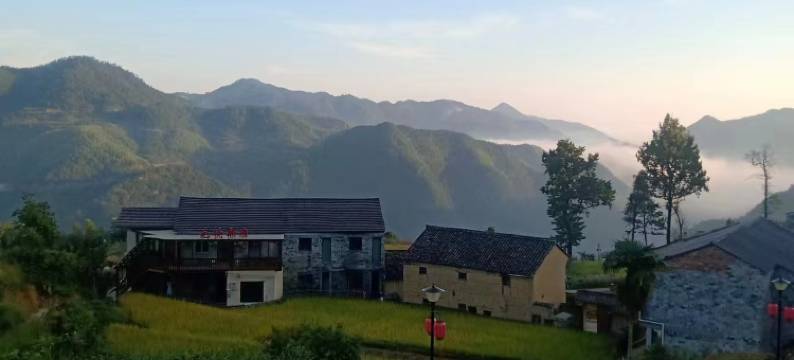 磐安悬崖居民宿图片