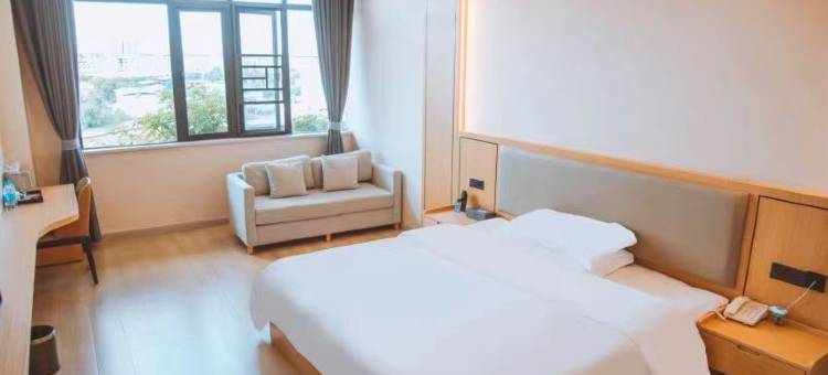 营山新煌城酒店(营山站白塔公园店)图片