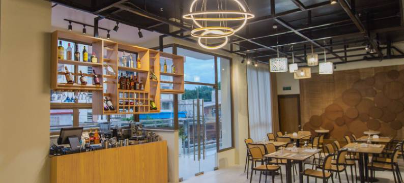 马克西霍特尔安德伊文特森特尔(Maxi Hotel and Event Center)图片