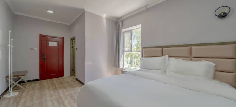 布尔津悦客逸嘉小院站(中俄老码头风情街店)图片