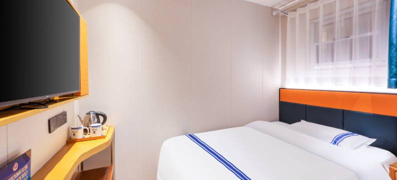 速8酒店(北京鸟巢惠新西街地铁站店)图片