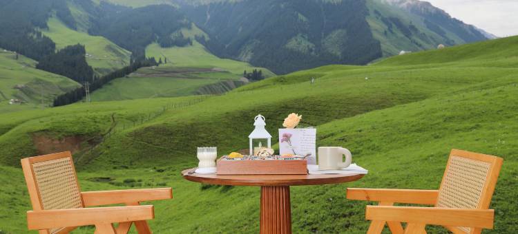 琼库什台春山颂月民宿图片