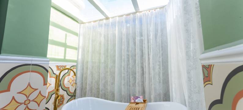 上海邨五号洋房(武汉江汉路步行街地铁站店)图片