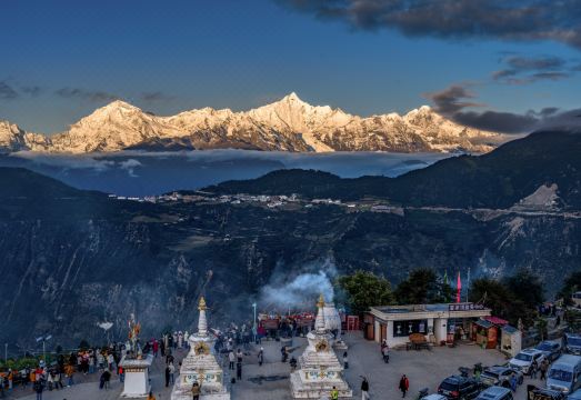 Yinshanju Hotel over view