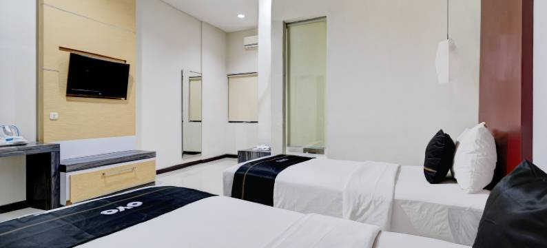 橡树联排别墅芝汉佩拉斯近Ciwalk-原长廊酒店(Townhouse Oak Cihampelas Near Ciwalk Formerly Promenade Hotel)图片