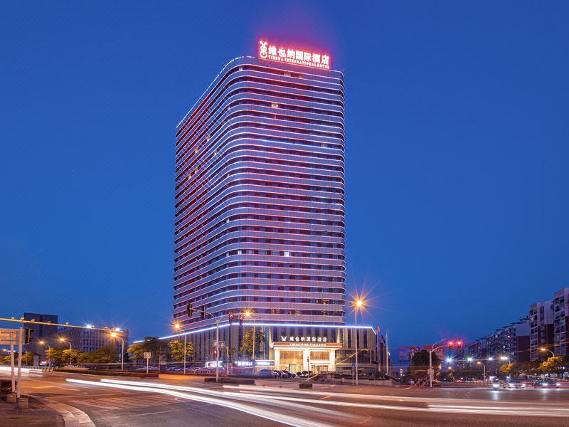 维也纳国际酒店(宜昌火车东站客运中心店)外景图