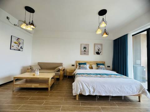 曼湖民宿(飞龙康养小镇店)