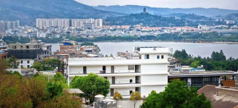 弥勒半山见湖温泉民宿(湖泉生态园店)图片