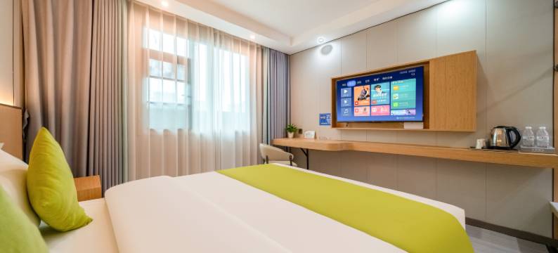 美辰主题酒店(贵阳观山湖公园林城西路地铁站店)图片