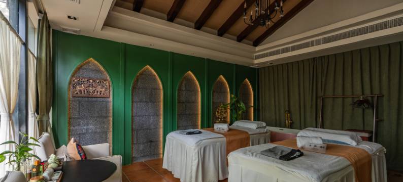 三亚沐子泰式精品民宿(白鹭体育馆店)图片