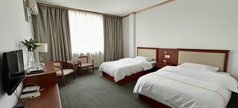 和静兴圣宾馆图片