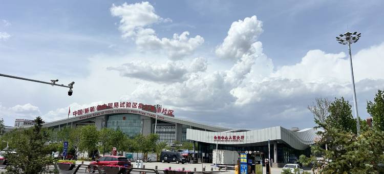 千悦酒店(霍尔果斯国门景区店)图片