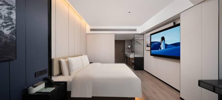 中卫鼓楼步行街亚朵酒店图片