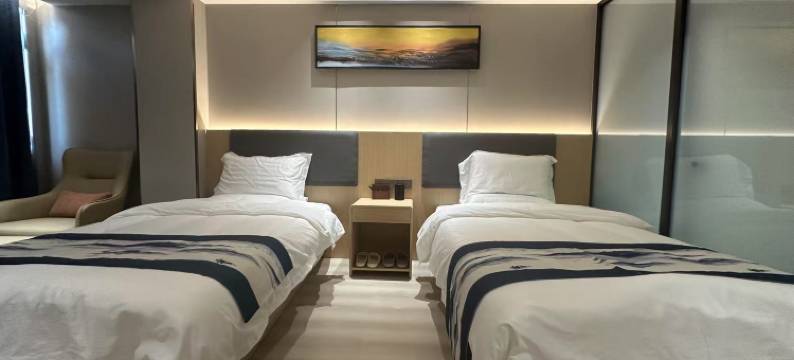 卢氏金桥四季主题酒店图片