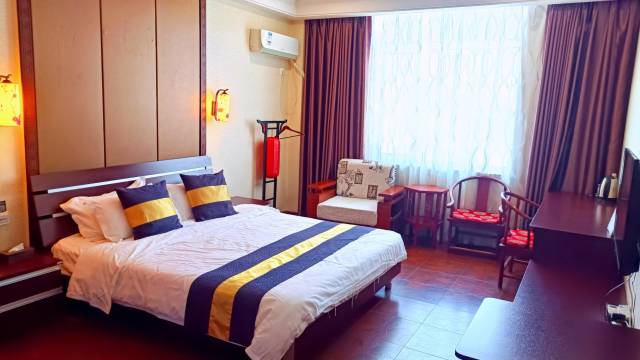 冠逸酒店(开原全民健身中心)