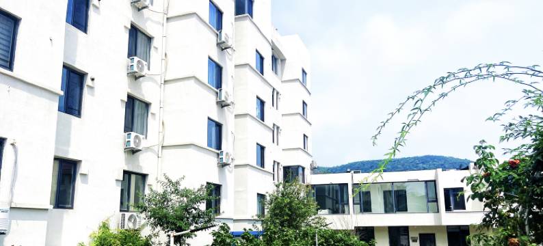 艺舍民宿(半月湾沙滩环海路店)图片