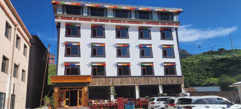 碌曲郎木寺云上朗木藏式民宿图片