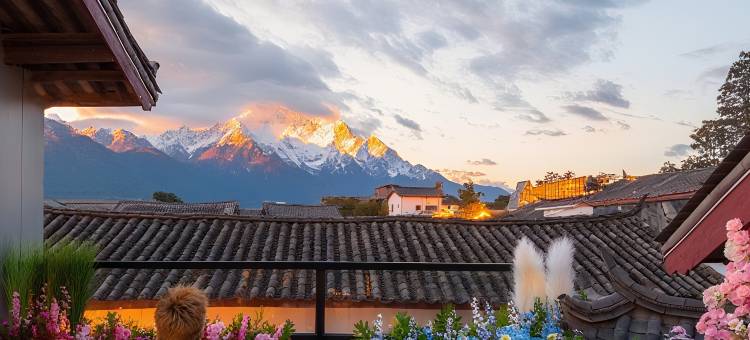 梨下慢·倦归|Romantic ·360º观日照金山度假庭院(白沙古镇店)图片