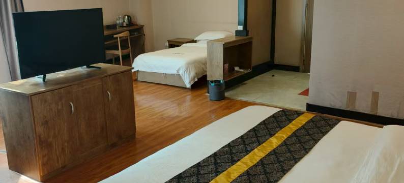 德令哈众通商旅酒店(市游泳馆天文科普馆店)图片