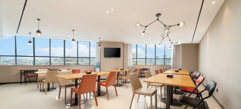 铂兰.Palace酒店(南宁安吉客运地铁站店)图片