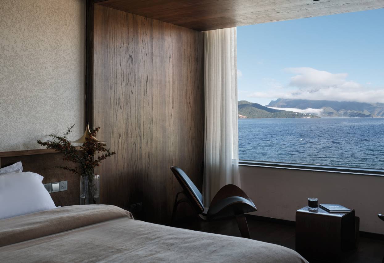 泸沽湖凿见酒店图片