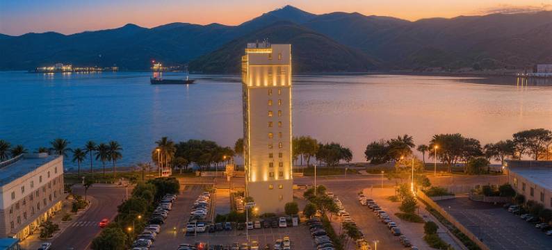 柏曼日光全景臻选酒店(汕尾二马路美食街店)图片