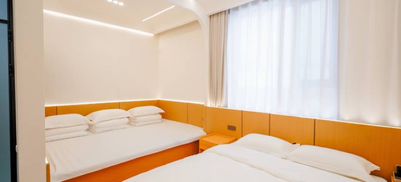 小洋楼美宿酒店(长白山万达国际度假区店)图片