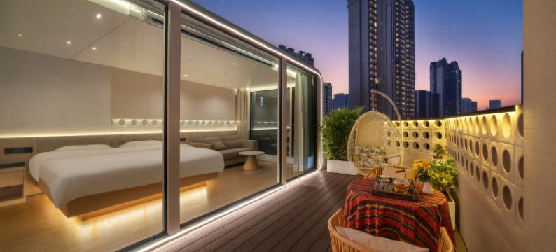 欢禧智享酒店(湛江万达广场金沙湾风景区店)图片