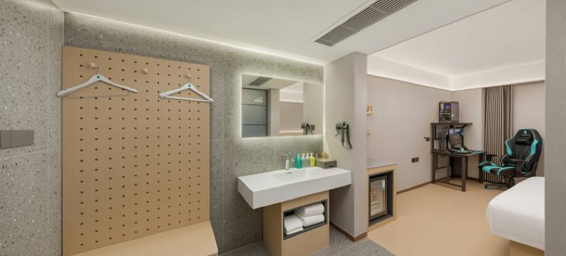 雷神电竞酒店(临沂河东国际会展中心店)图片