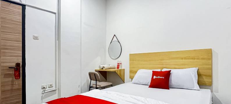RedDoorz @ PBInn near Stasiun Juanda图片