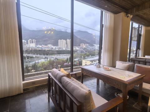 归景一号·Qiang view全景私汤度假民宿(古羌城景区店)图片