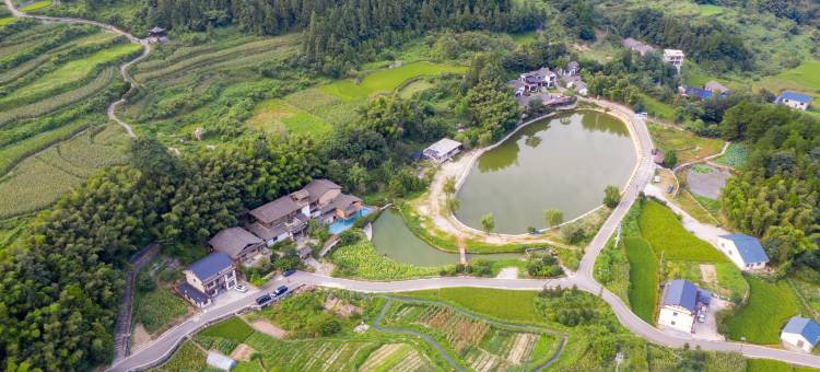 水湧金江土家族民宿(张家界国家森林公园店)图片