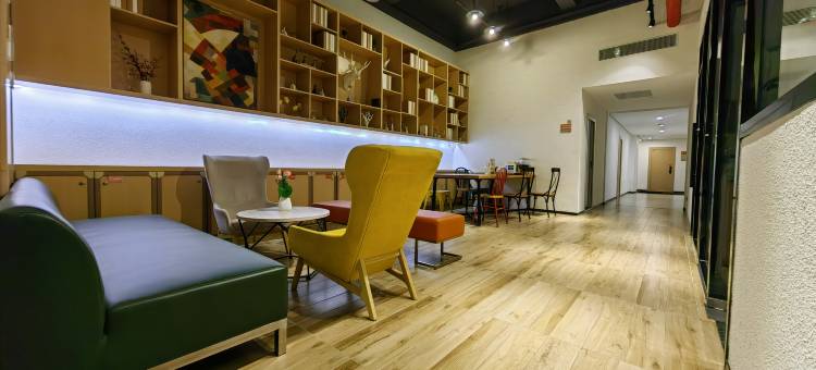 城家公寓酒店(深圳南山地铁站店)图片