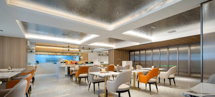 青岛金沙滩香江路地铁站亚朵酒店图片