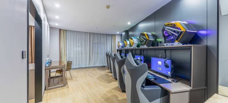 穿越电竞酒店(温州平阳火车站银泰城店)图片