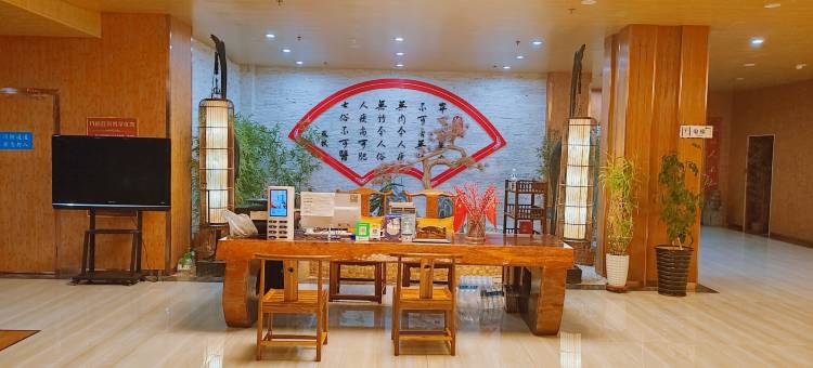 竹柏壹号公馆酒店(青岛五四广场海信桥地铁站店)图片
