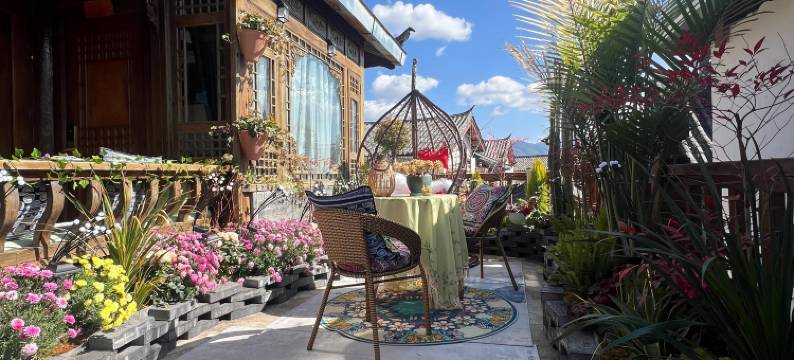 丽江月满西楼客栈图片