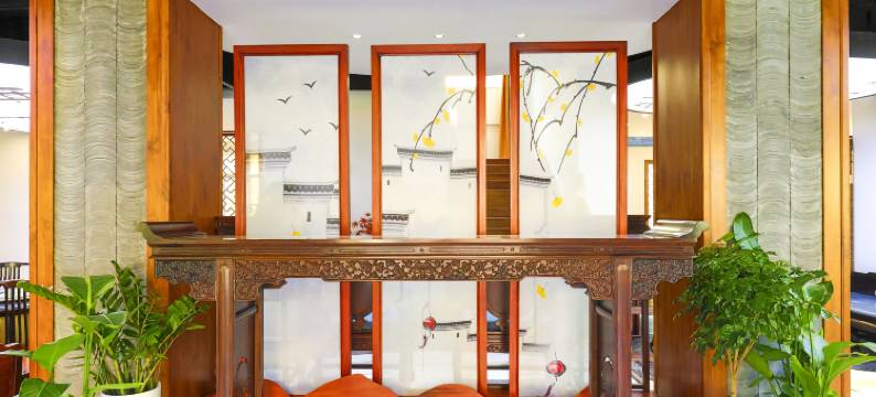 玖玖红木酒店(景洪西双版纳机场高铁站店)图片