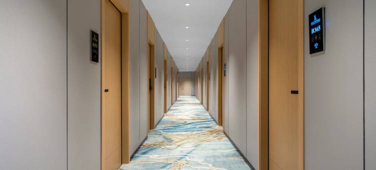 鹏城丽景酒店(红岭地铁站华强北店)图片