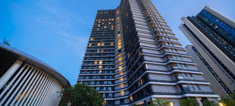 铂玺 · 城景影音SERVICE APARTMENT(深圳观澜汇茜坑地铁站店)图片