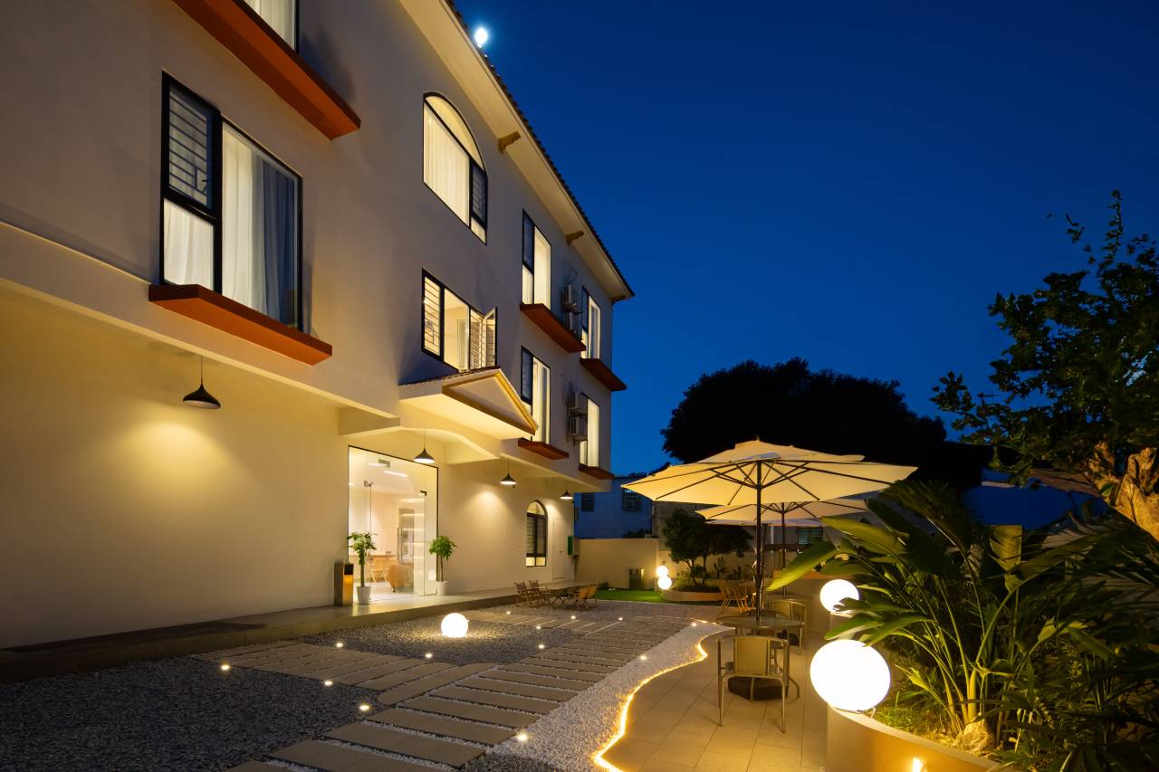 宸汐小筑民宿(万宁石梅湾环岛旅游公路店)